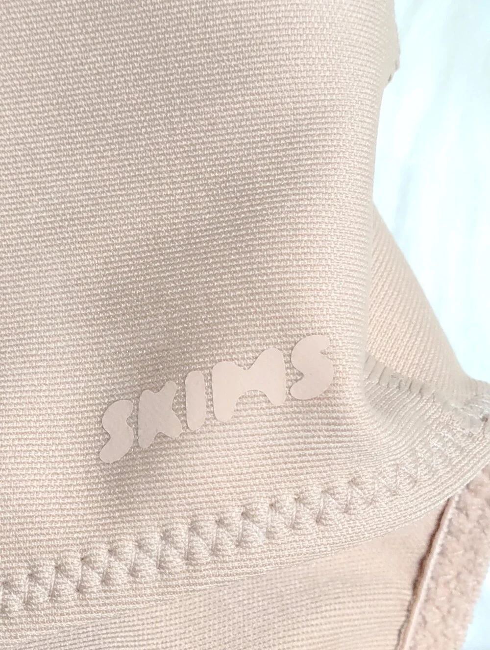 SKIMS Body Core Sculpt Butt Lifting Brief Cream Clay Women Medium NEW - Picture 4 of 7